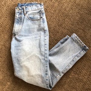 BRANDY MELVILLE J. Galt, Mom Jeans